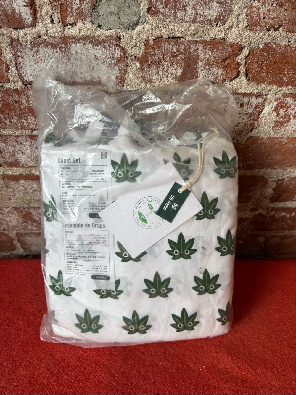 Urban outfitters queen sheets leaf buddy
